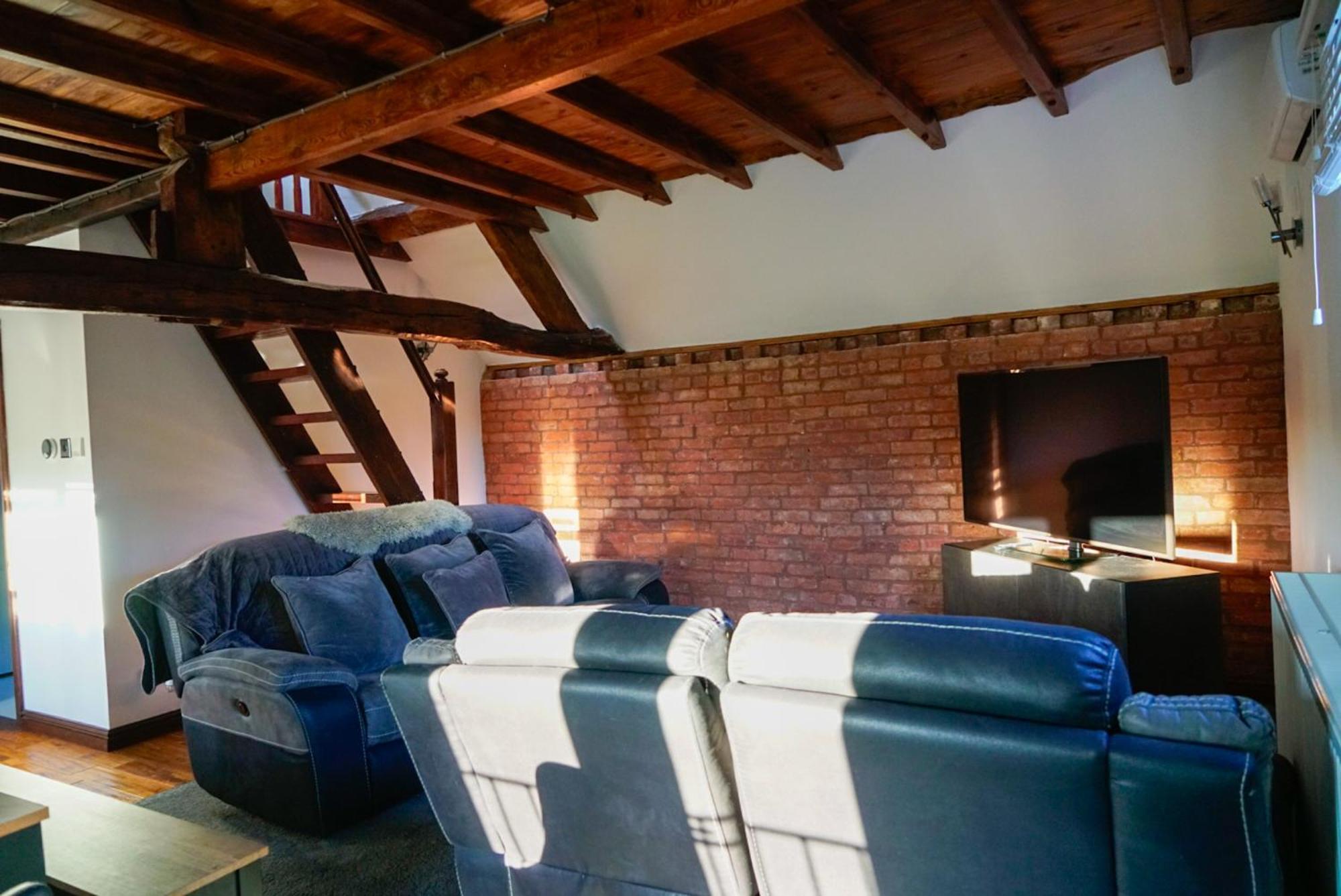 The Coach House Villa Birmingham Exterior photo
